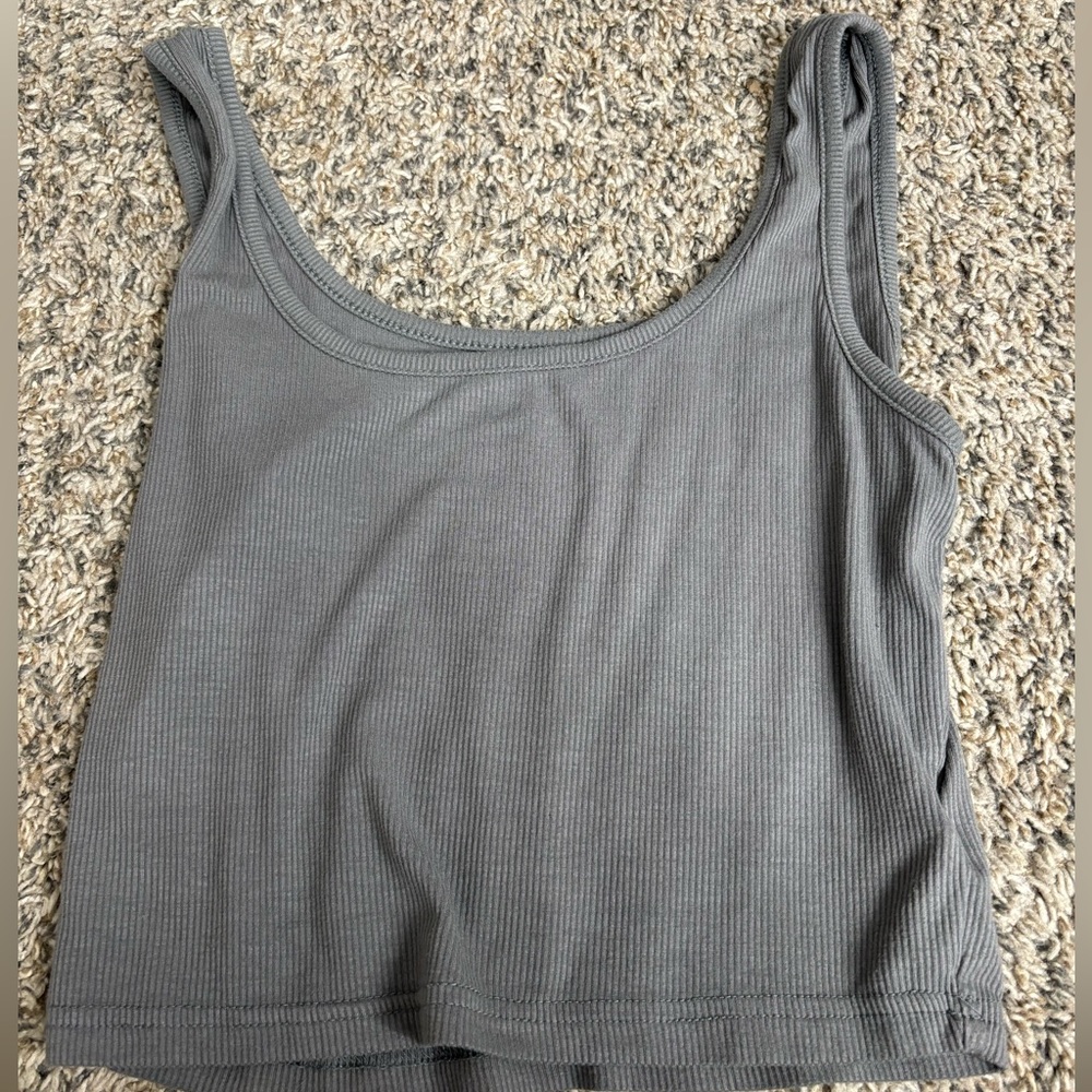 Grey tank top